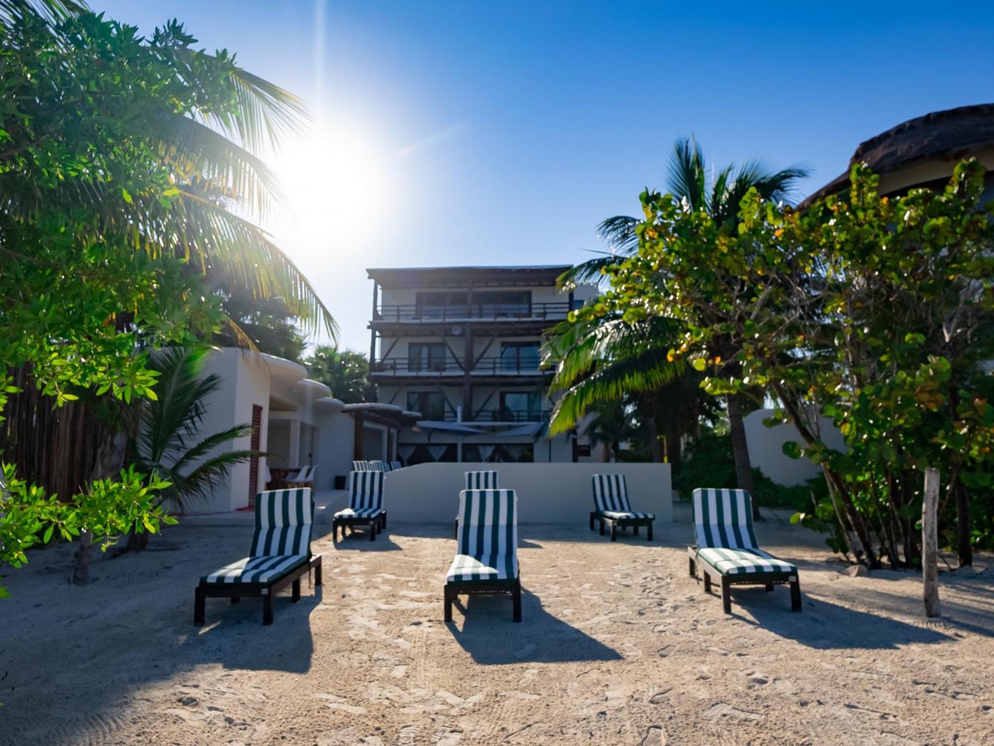 Beach Front Hotel Boutique Dk House Isla Holbox Екстериор снимка