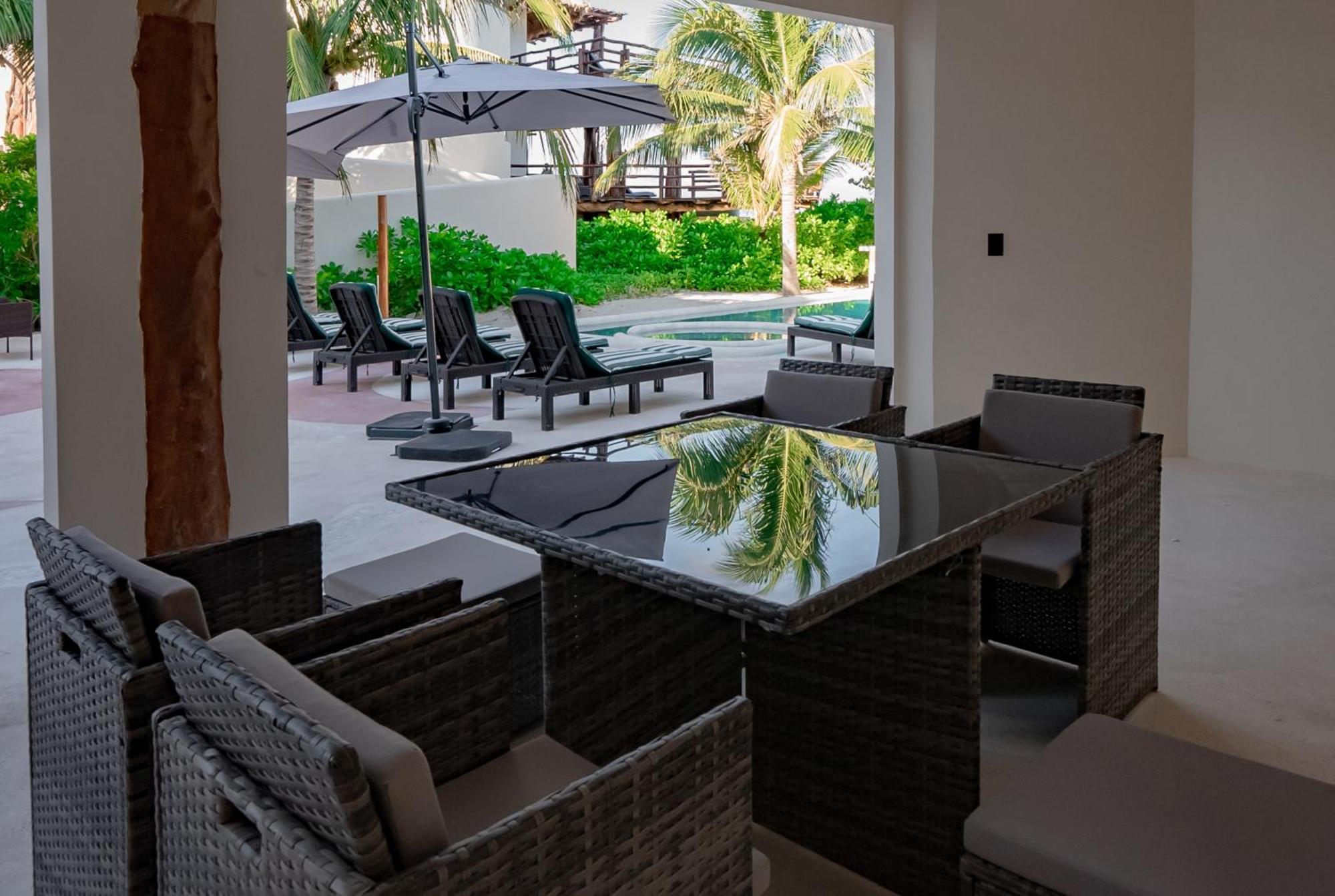 Beach Front Hotel Boutique Dk House Isla Holbox Екстериор снимка